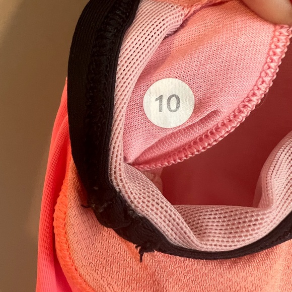 Vibrant pink and black Lululemon top size 10 - Picture 3 of 6